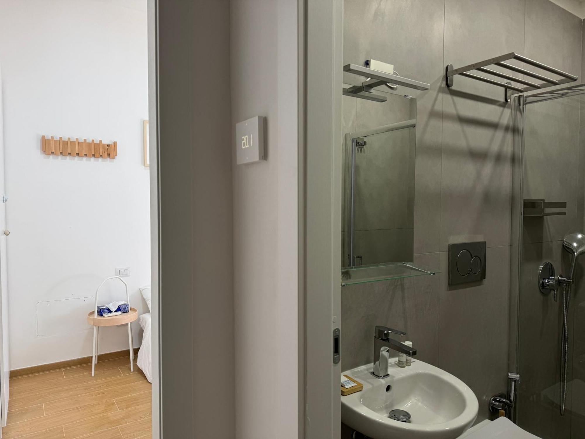 Flat 7 Rome Guesthouse Ngoại thất bức ảnh